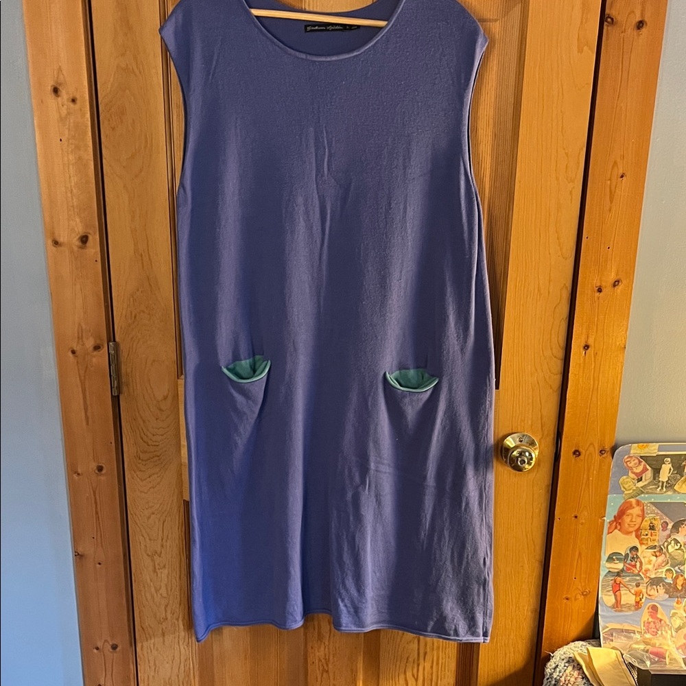 Sleeveless Purple Dress with Green Pockets